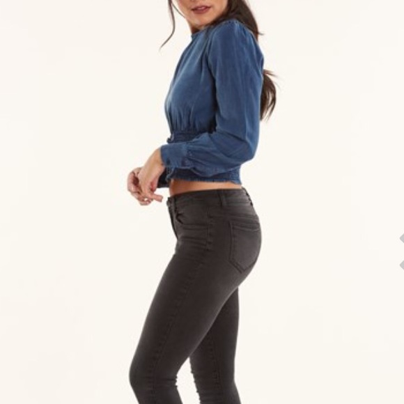 Stretchy Puff Sleeve Top - Picture 3 of 8